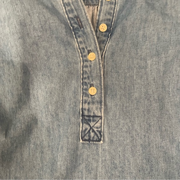 GAP Woman’s Blue Denim Dress with buttons and pockets - Picture 8 of 16